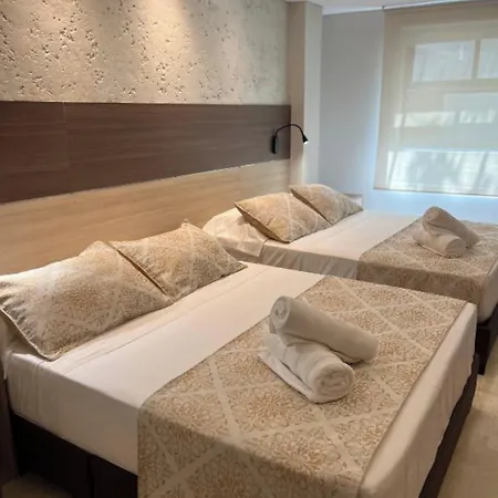 Hotel Royal Boutique 4*